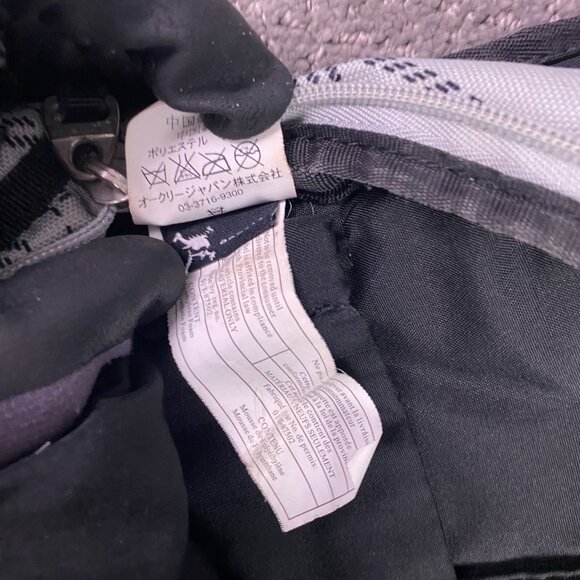 Oakley Backpack Overdrive Gearbox Bag Laptop Hiking Outdoor Gray White Plaid - Picture 9 of 10